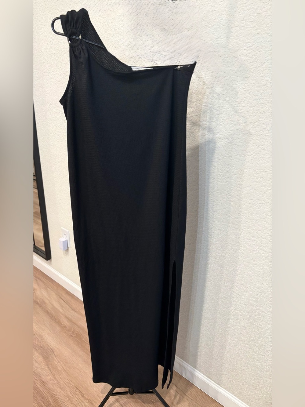 Green Envelope Black Textured One Shoulder Swimsuit Coverup
